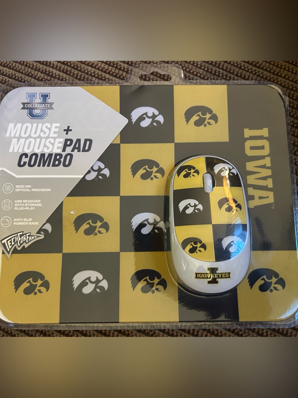 Iowa Hawkeyes Wireless Mouse + Mousepad Combo - Black & Gold